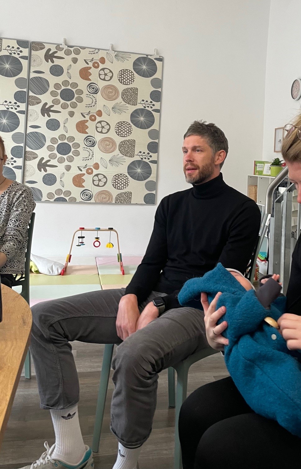 290 pixel image width