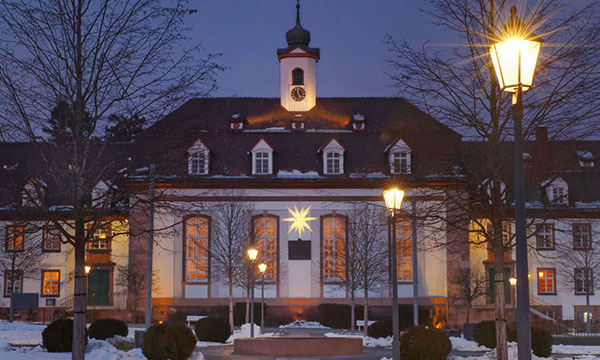 600 pixels wide image