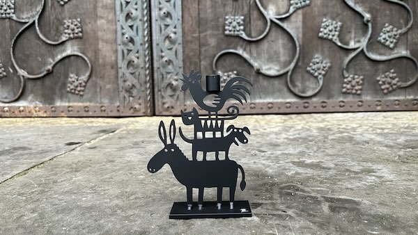 600 pixels wide image