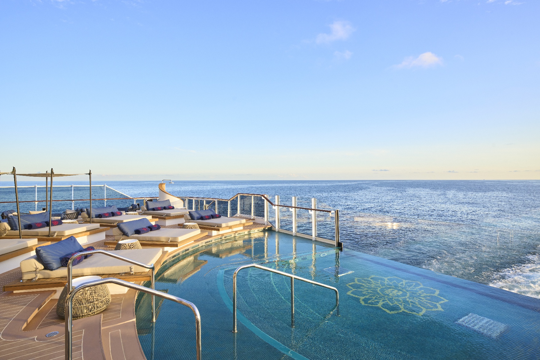 600 pixels wide image