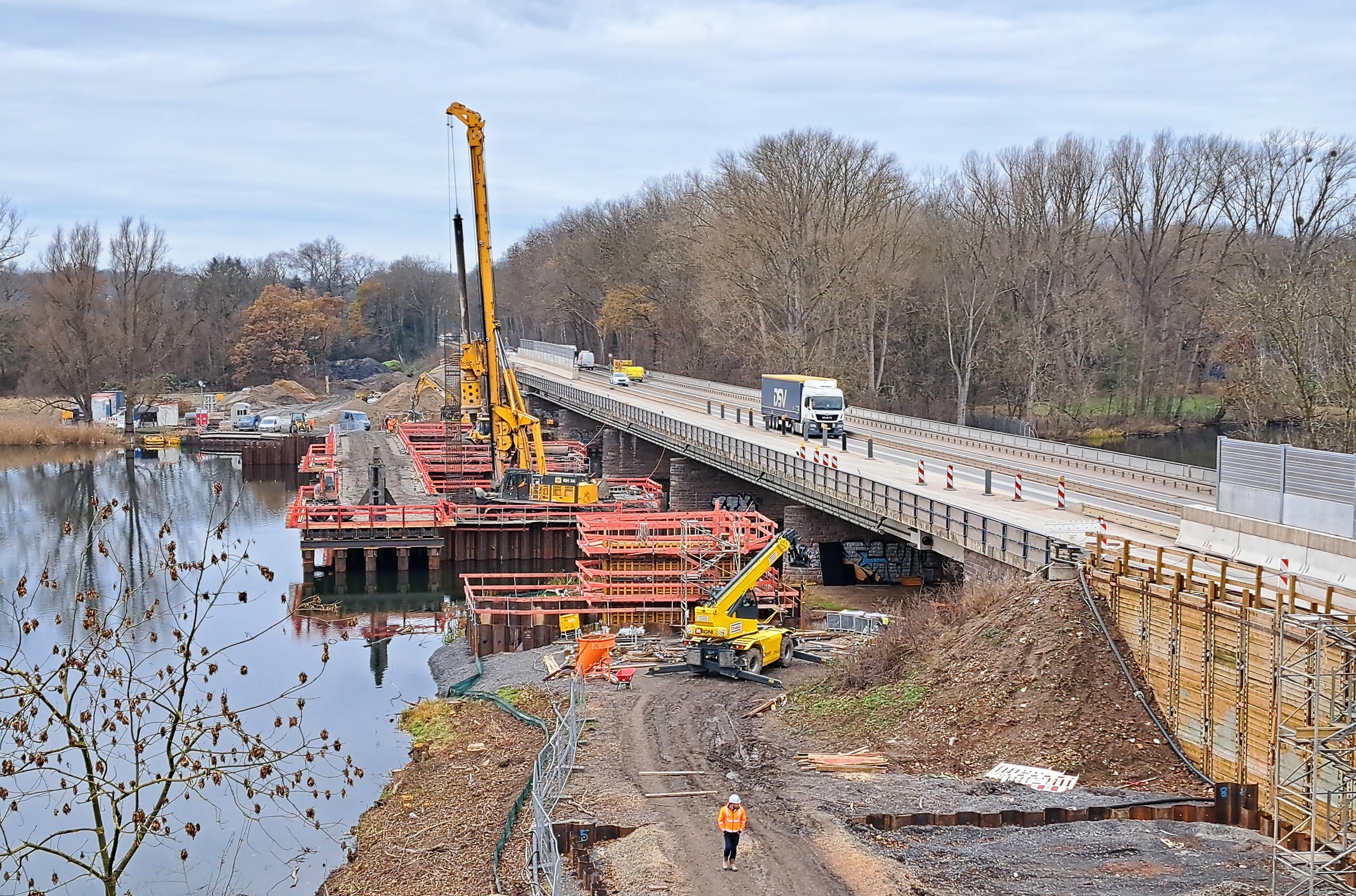 290 pixel image width