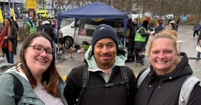 Leonie, Dante und Tine bei der Eröffnungsveranstaltung