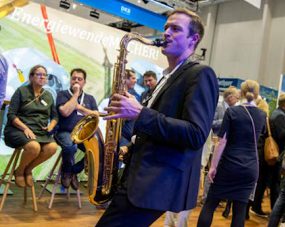 Standparty mit Musik