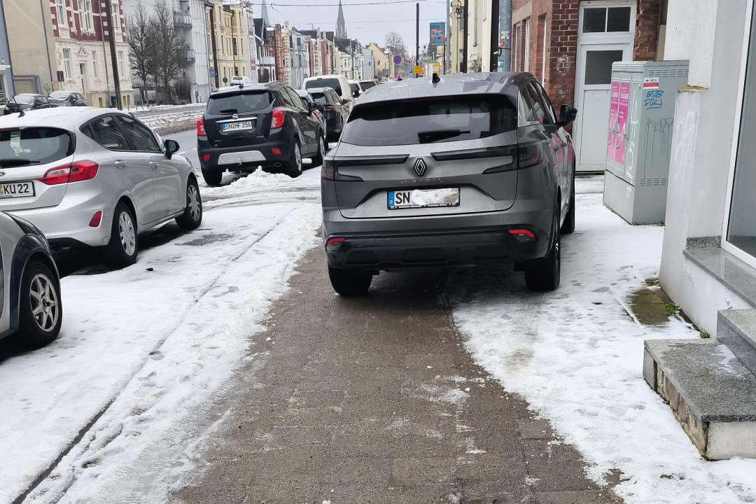 600 pixels wide image