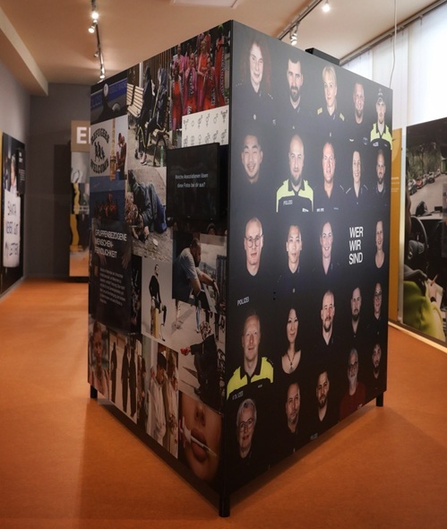 Ausstellung im Ethikzentrum