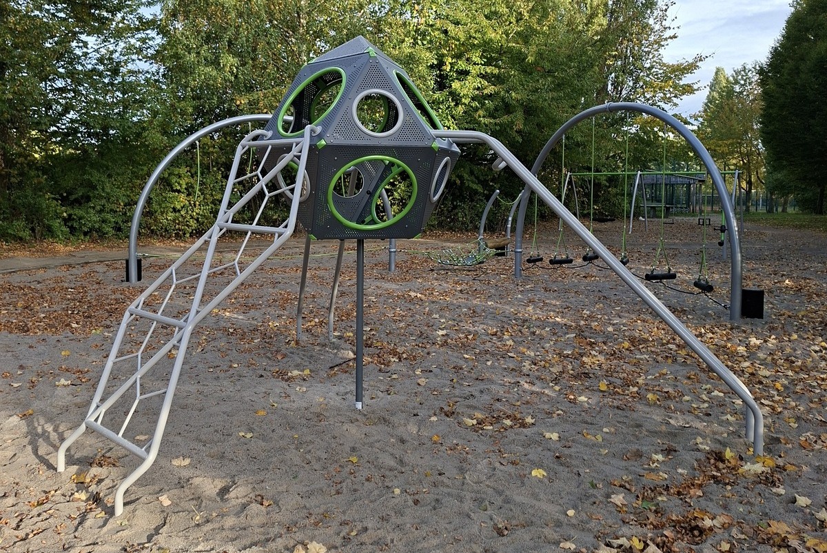 Kletter-Rutsche | Foto: Amt für Stadtgrün, Naturschutz und Friedhofswesen