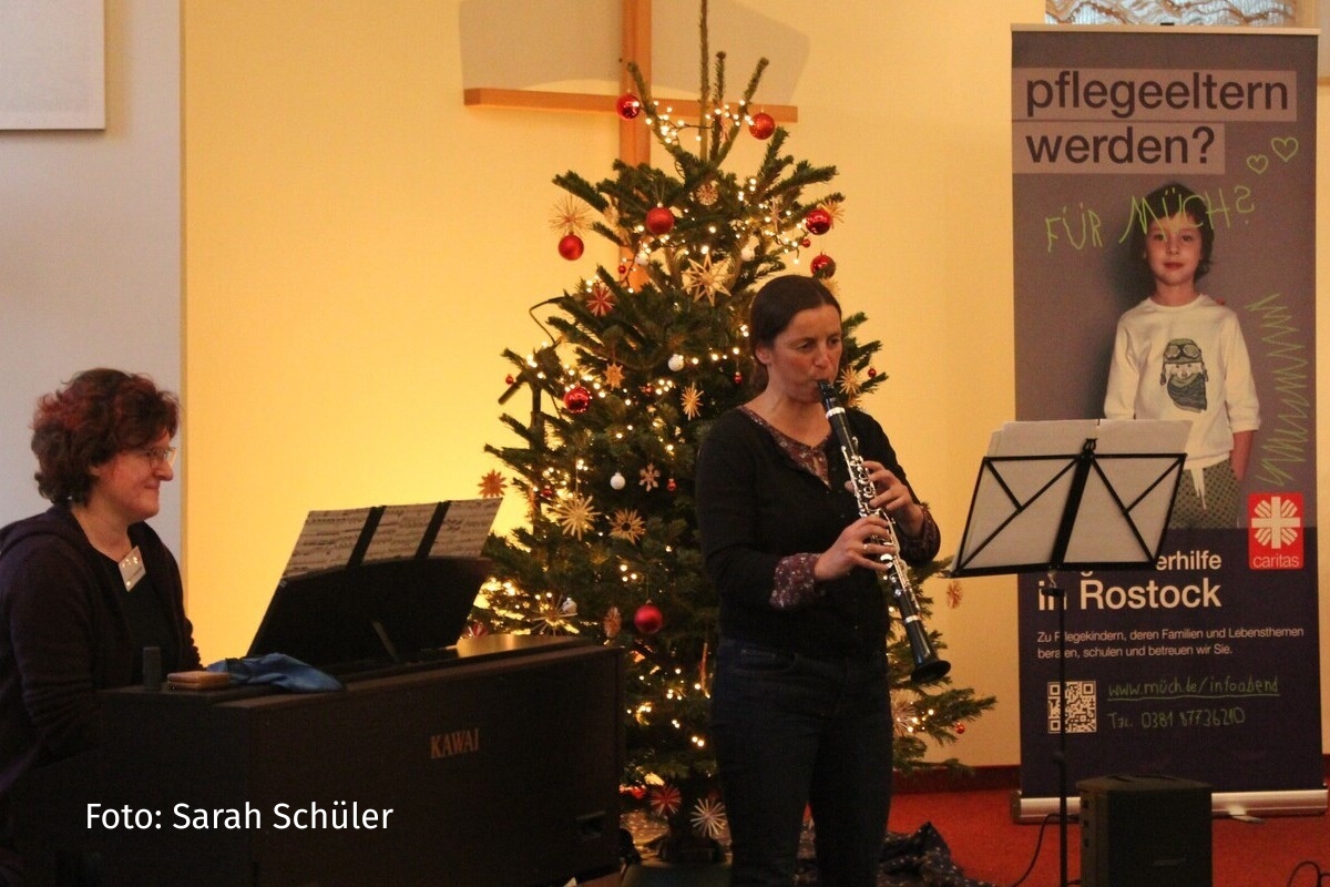 Musikalische Begleitung während des Neujahrsempfangs 2026 des Pflege-Eltern-Zentrums durch Claudia Dillner und Kathrin Heitmüller. | Foto: Sarah Schüler