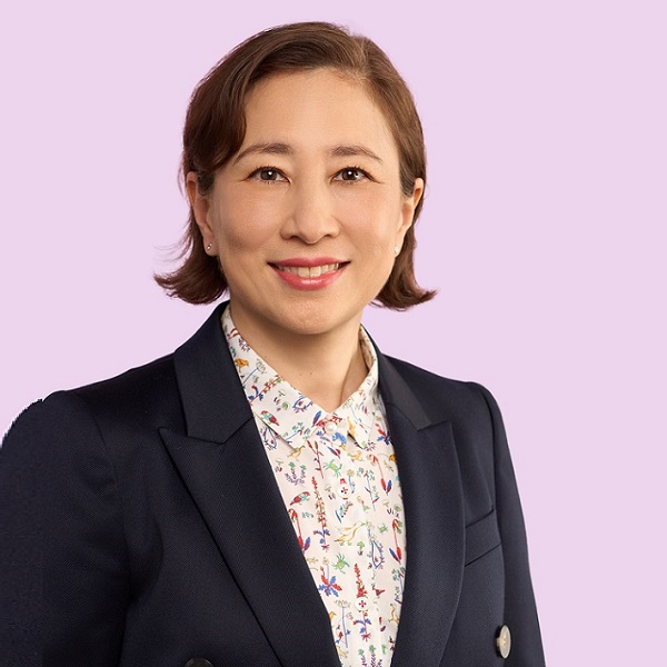 Naomi Fink, Amova AM