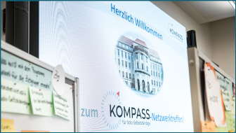 Präsentation und Metaplanwände von der  Netzwerk-Veranstaltung.