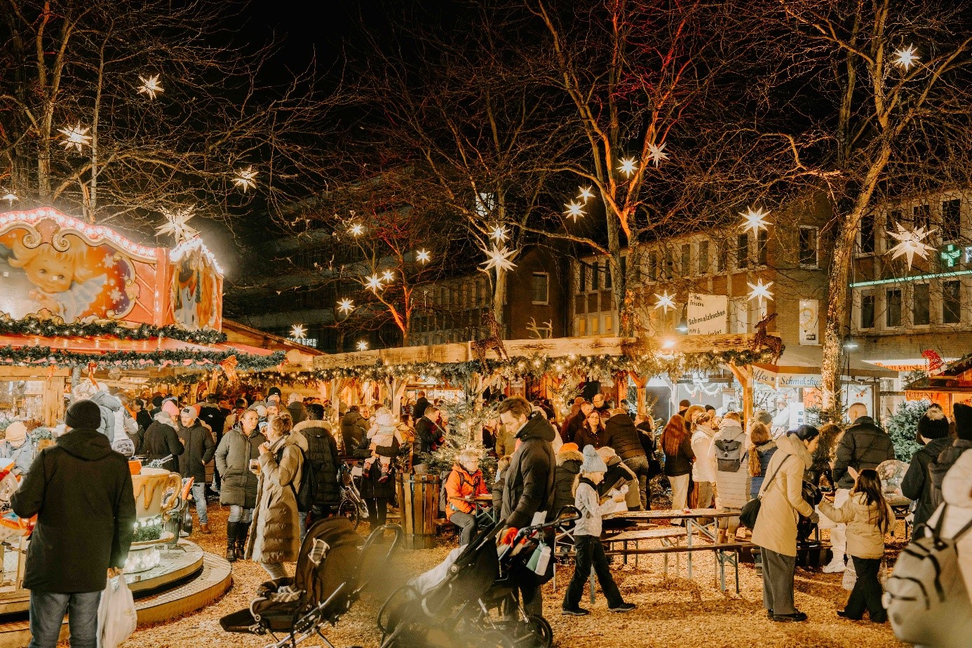 Lichterglanz, Glühwein, Musik und Klönschnack