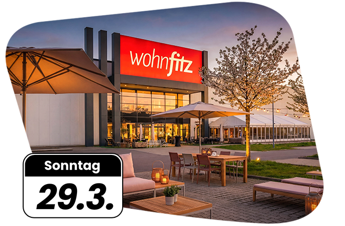 Wohnfitz-Azubi mit seinem Gesellenstück