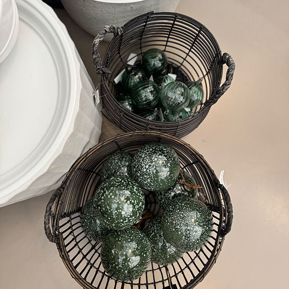 Weihnachtsdeko im Lebensraum Garten