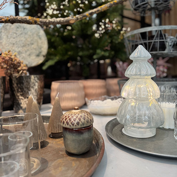 Weihnachtsdeko im Lebensraum Garten