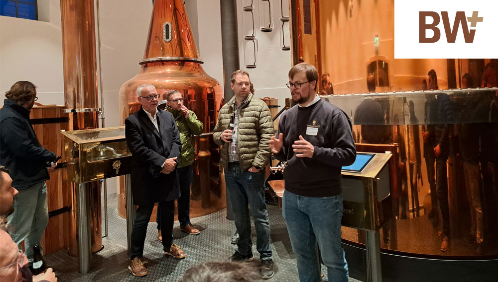 Dr. Michael Kupetz führte durch die Stiftungsbrennerei