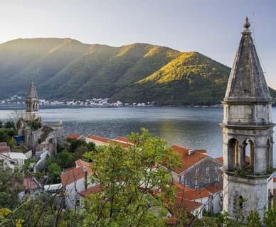 Blick über Perast, Bucht von Koto