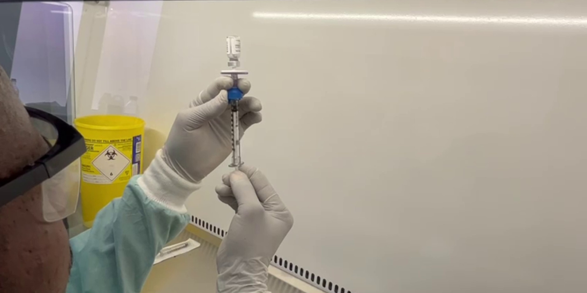 SUM-101 trial preparation at the lab in Bagamoyo (Photo: M. Saxena, Swiss TPH)