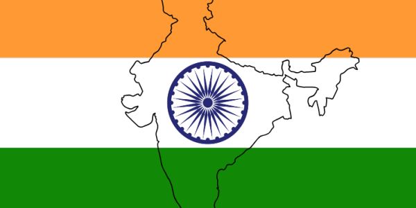 Bild: Flagge und Länderumriss Indiens