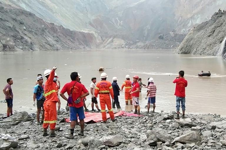 Un glissement de terrain à Myanmar tue plus de 120 mineurs