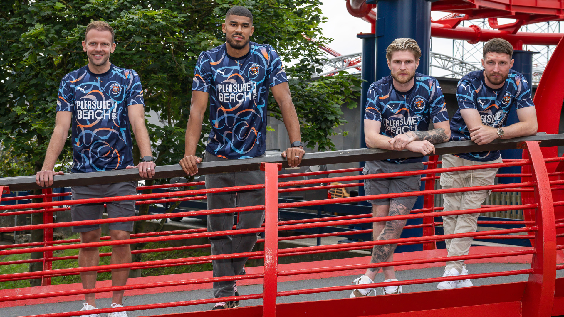 Magasin Vendu Nouveau Maillot de Blackpool Third 22/23 Bleu marine