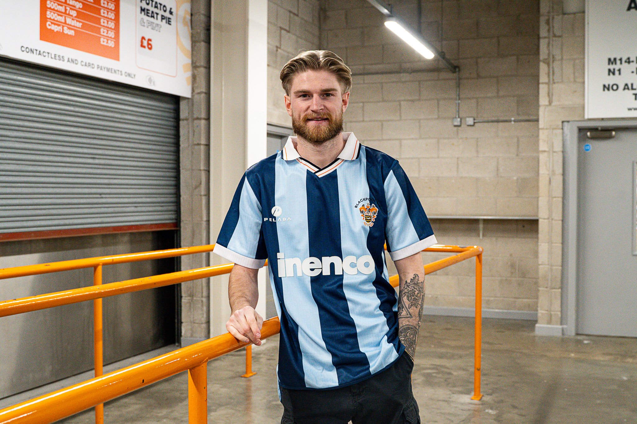 Blackpool FC Tie 希少 884-0.jpg