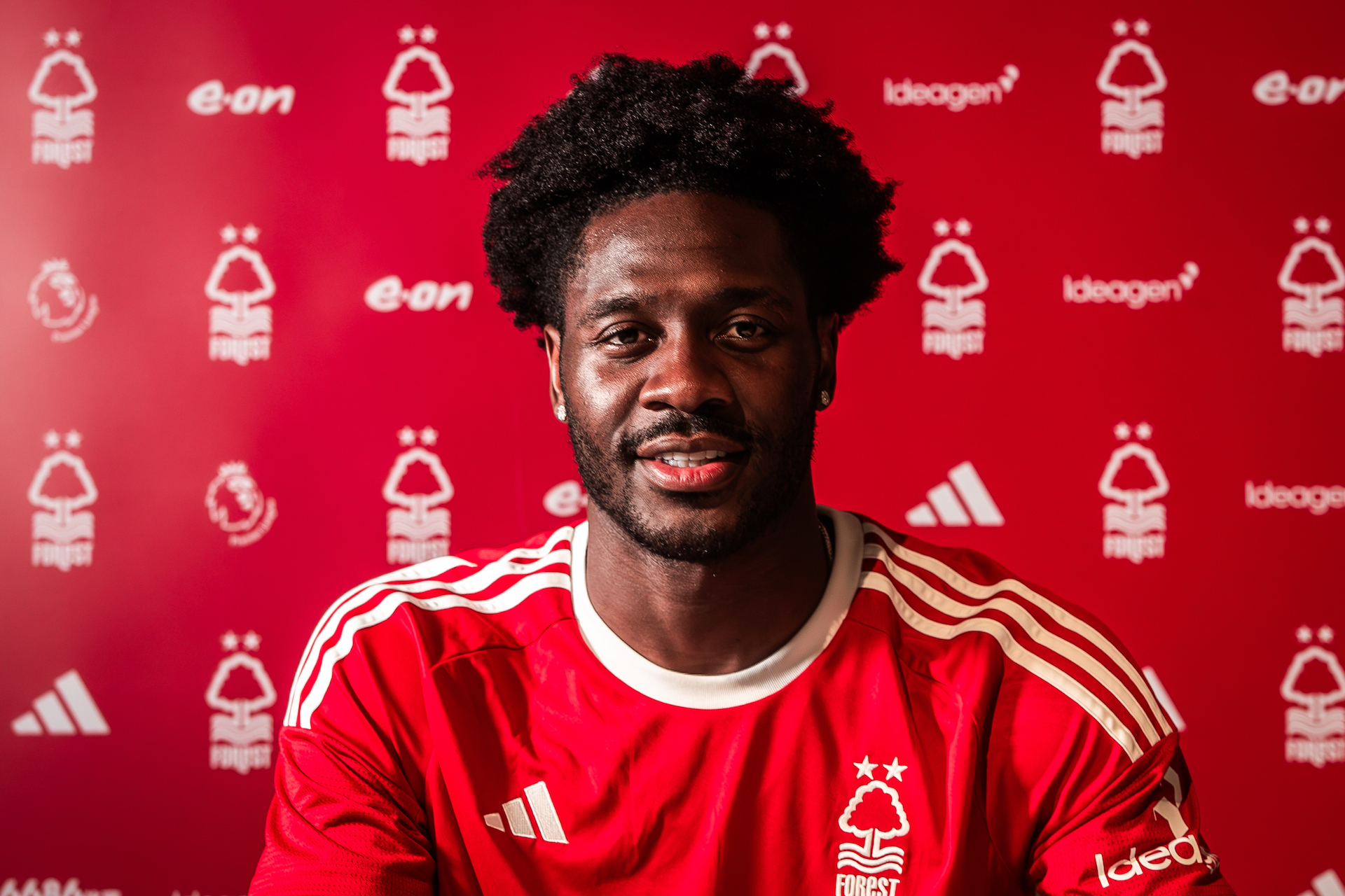 Nottingham Forest FC - Forest complete Aina signing