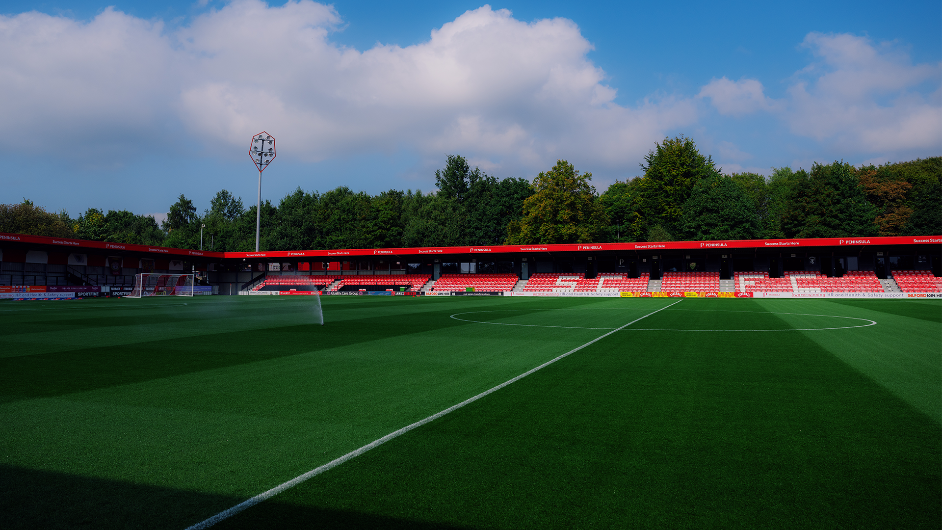 Lot De 2 Aimants Réfrigérateur – Salford City FC – Acrylique – Fait Main UK