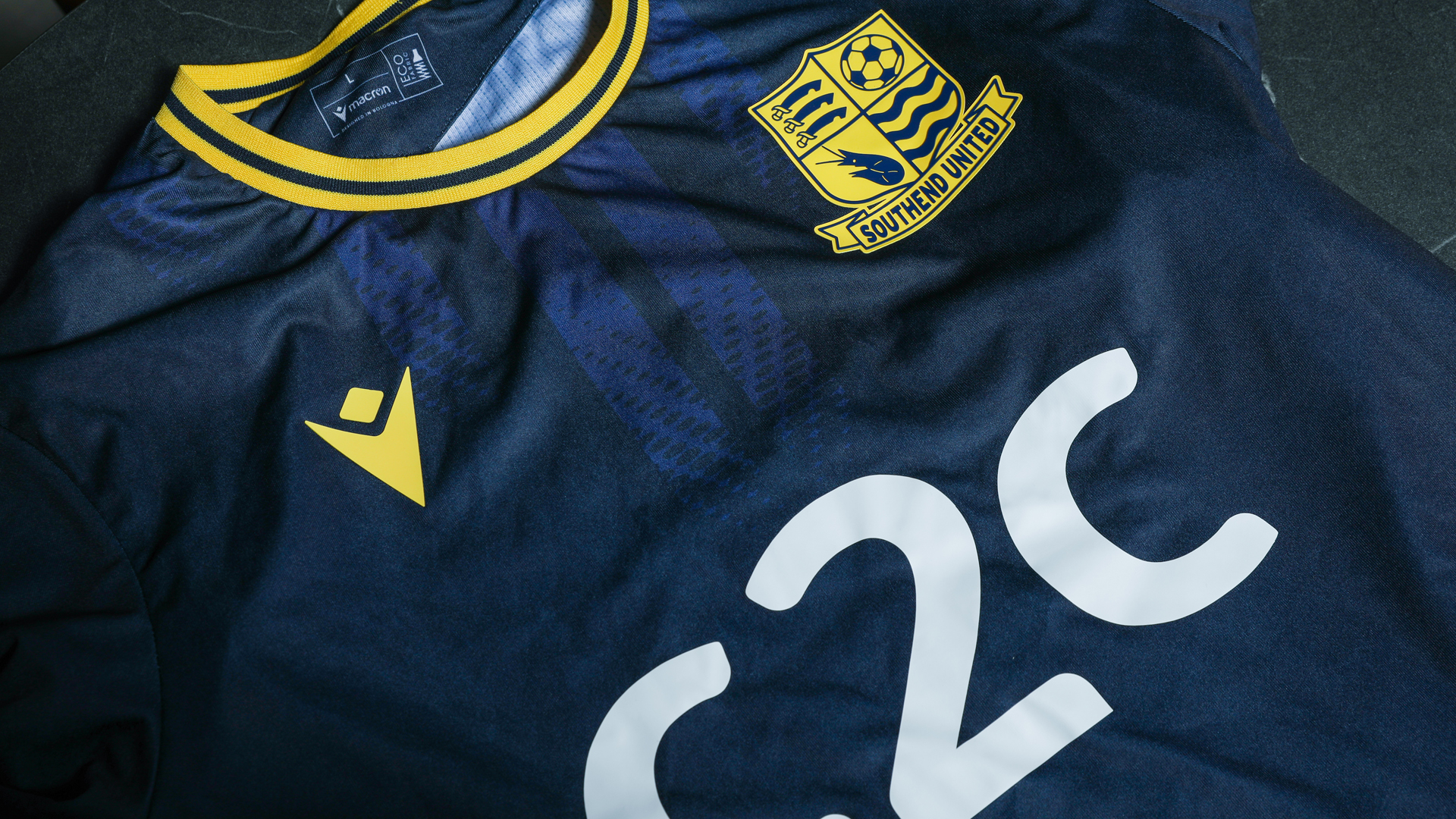サウスエンドユナイテッドFCユニフォーム Southend United 23-24 Home & Away Kits Revealed - Designed