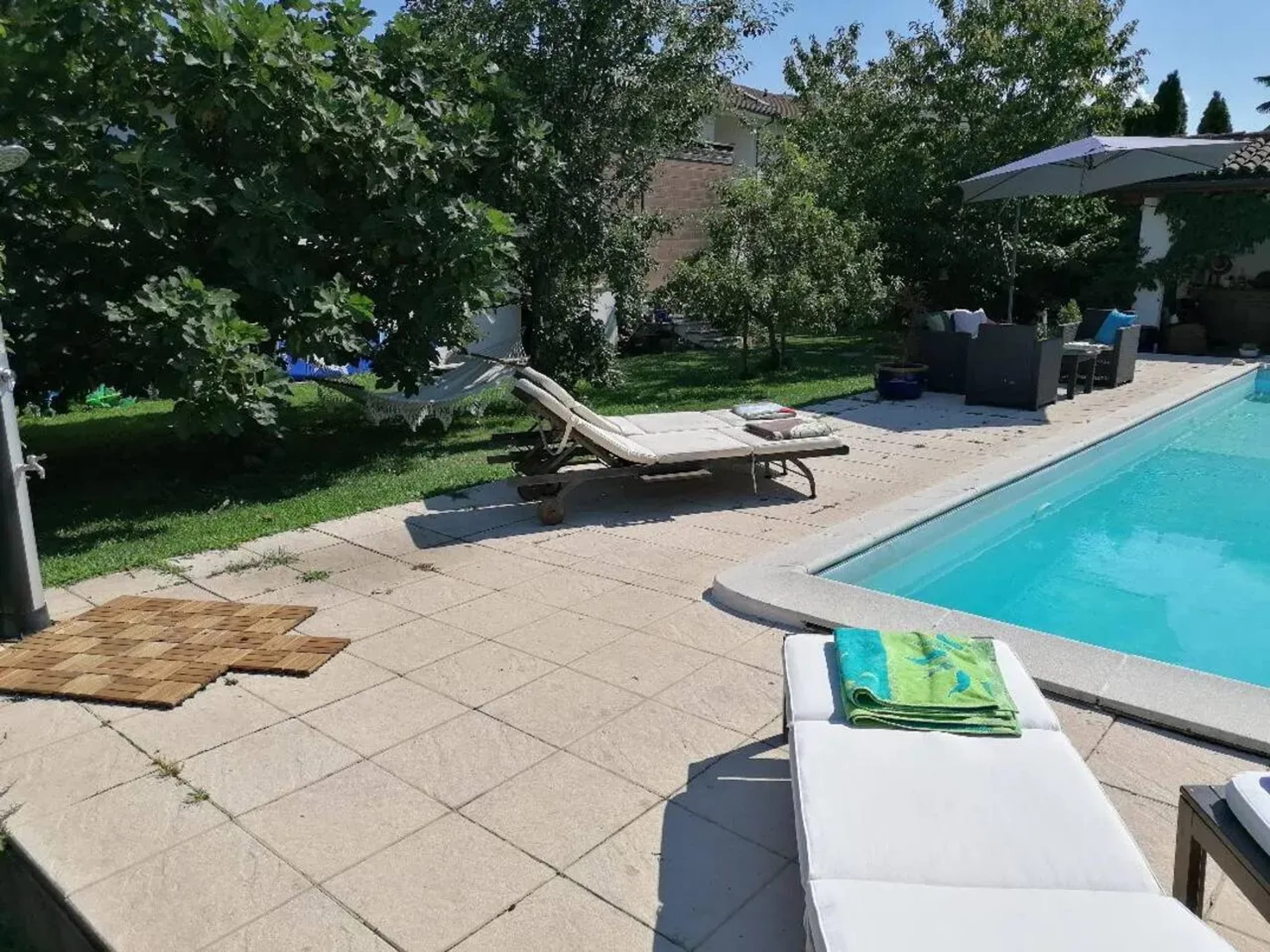 Vue sur piscine