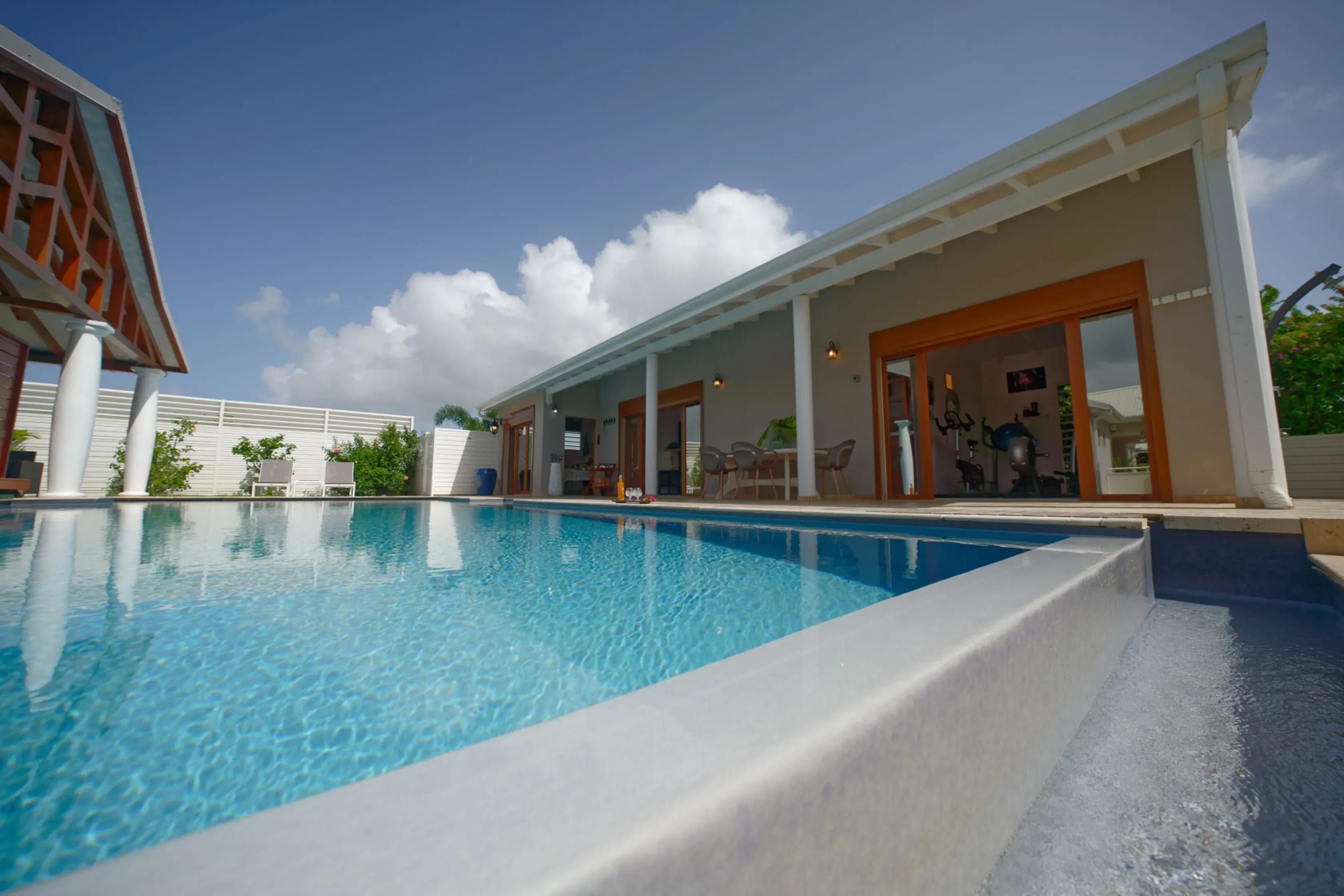 Vue sur piscine