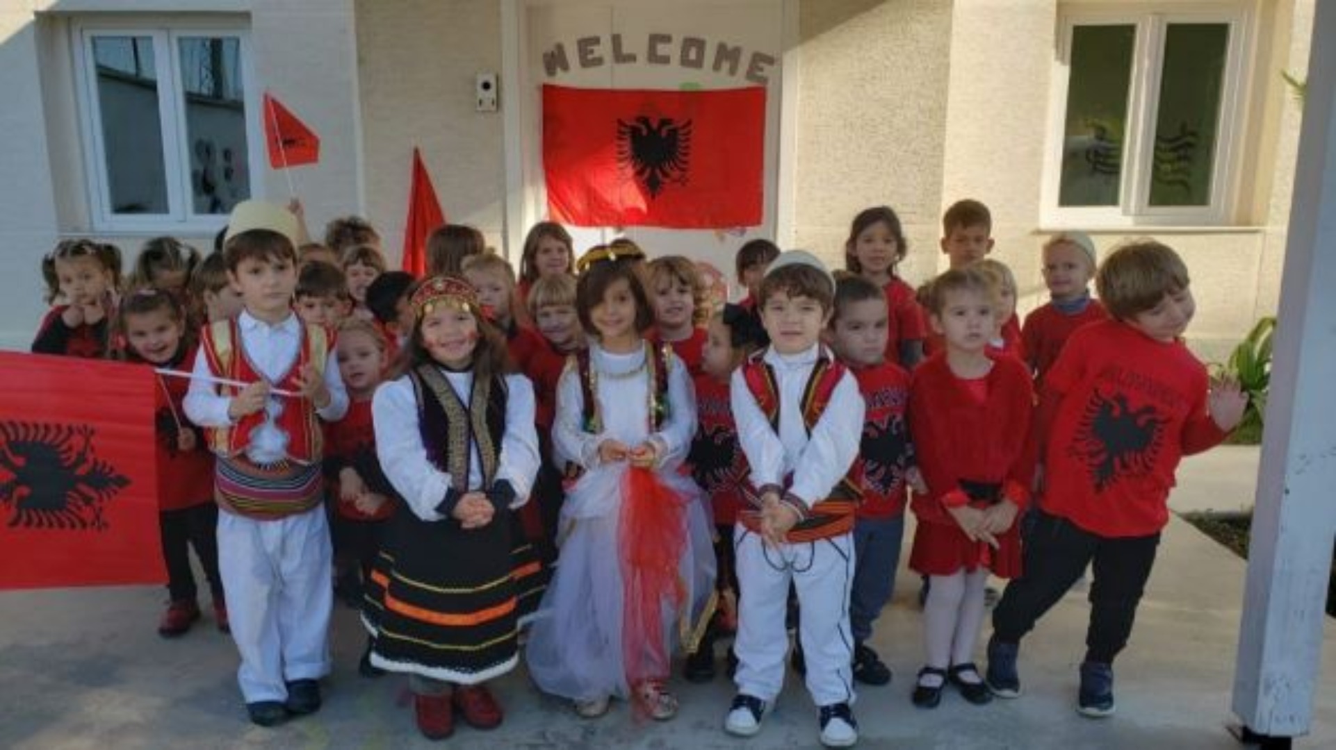 adra-albania-asilo-cover