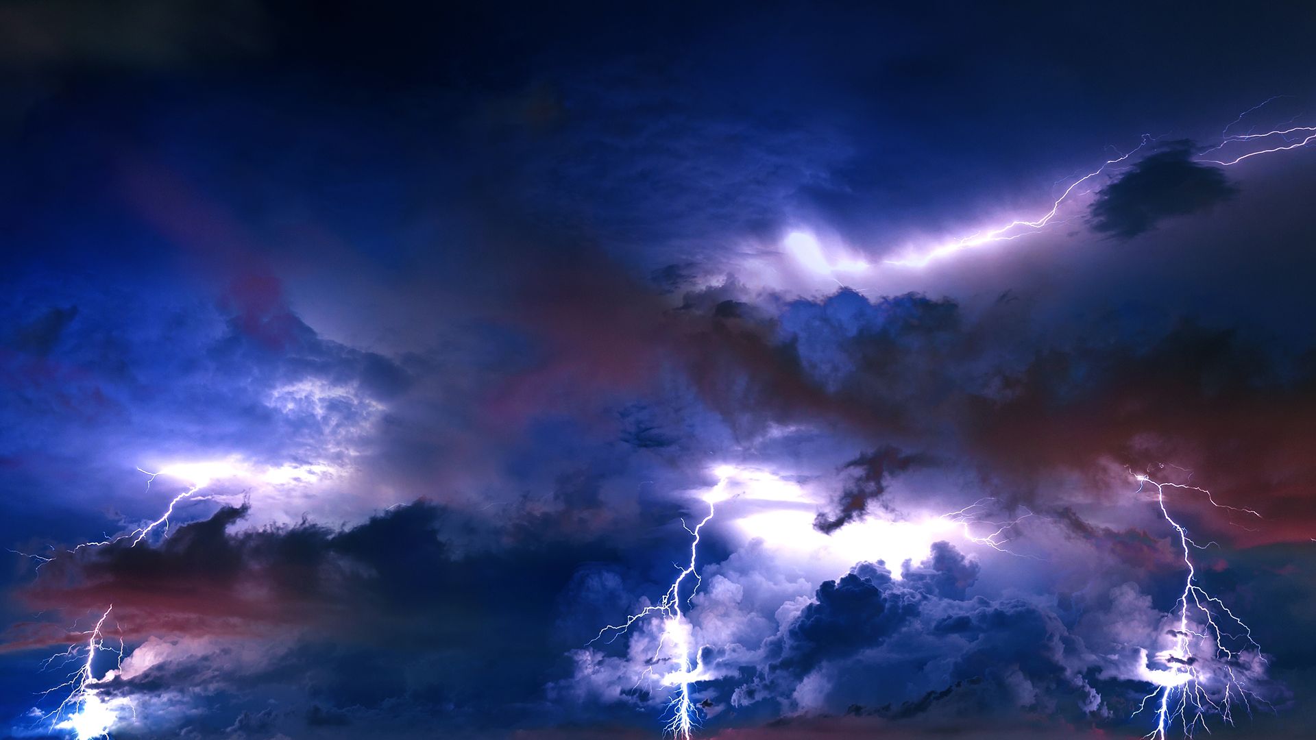 Di tutto un web. Evitiamo i temporali!