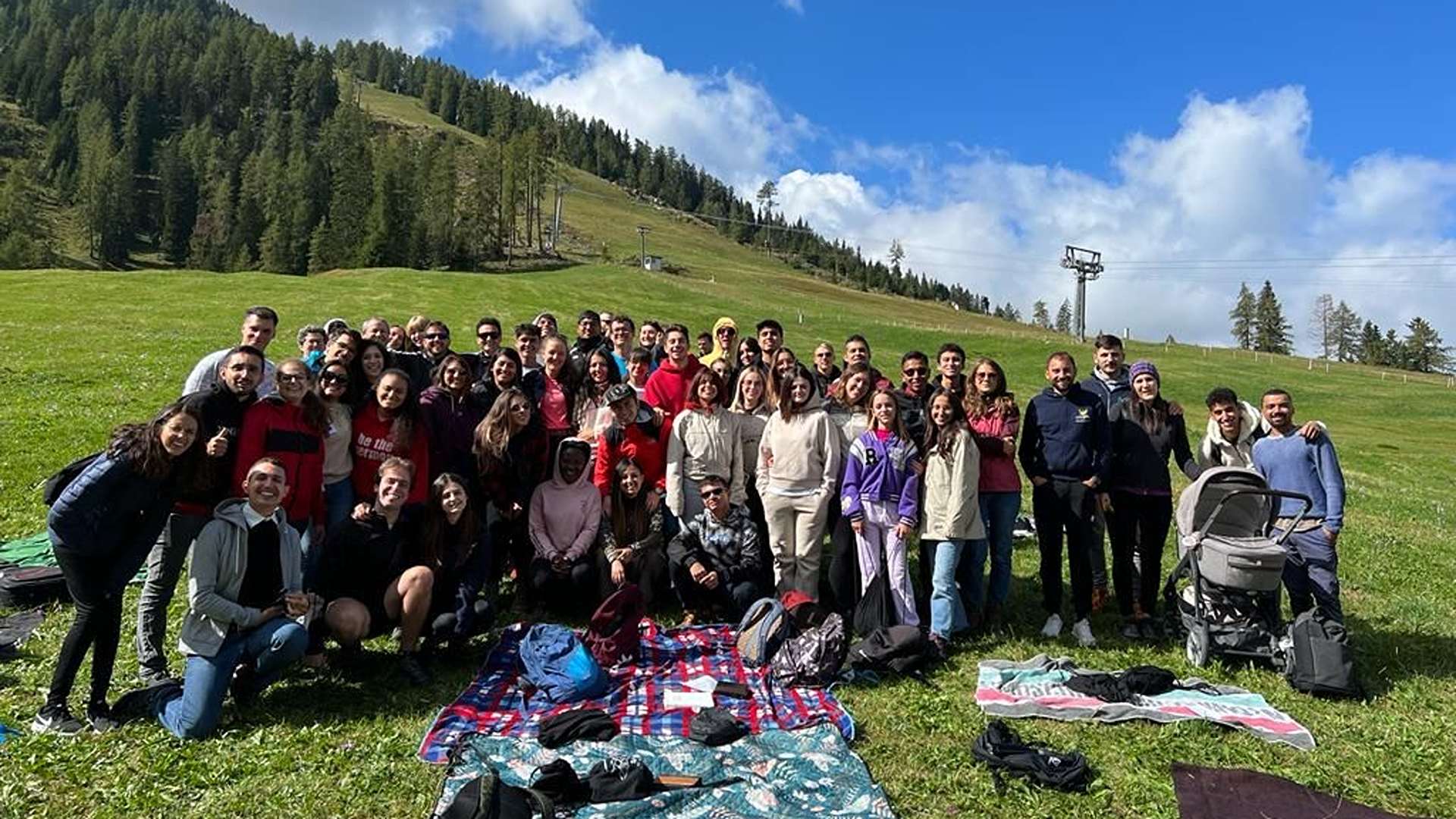 Distretto di Bergamo. Giovani in ritiro al lago di Carezza