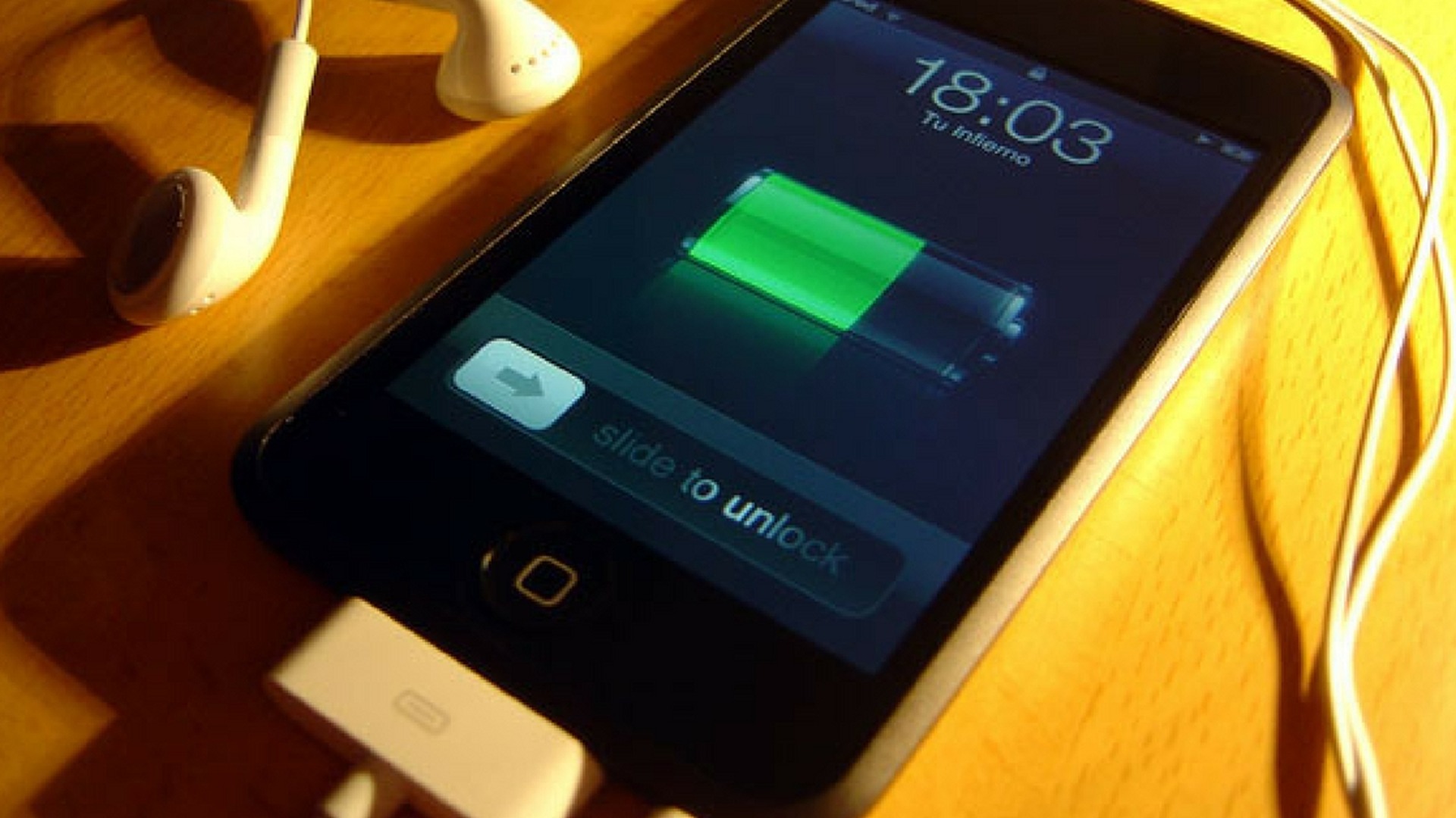 Di tutto un web – Smartphone. Meglio non caricarlo durante la notte!