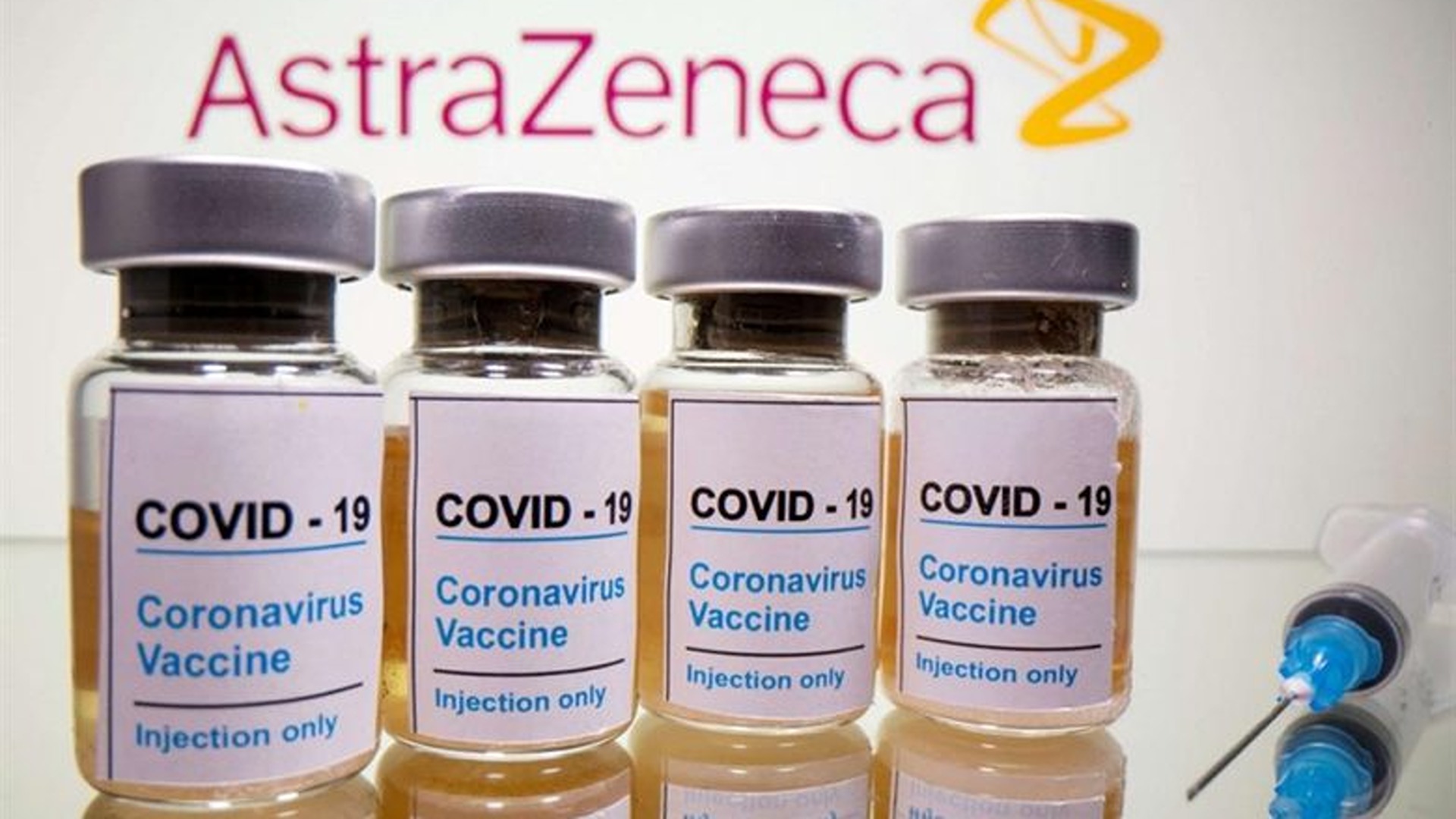 AstraZeneca ritira il suo vaccino tra tante polemiche