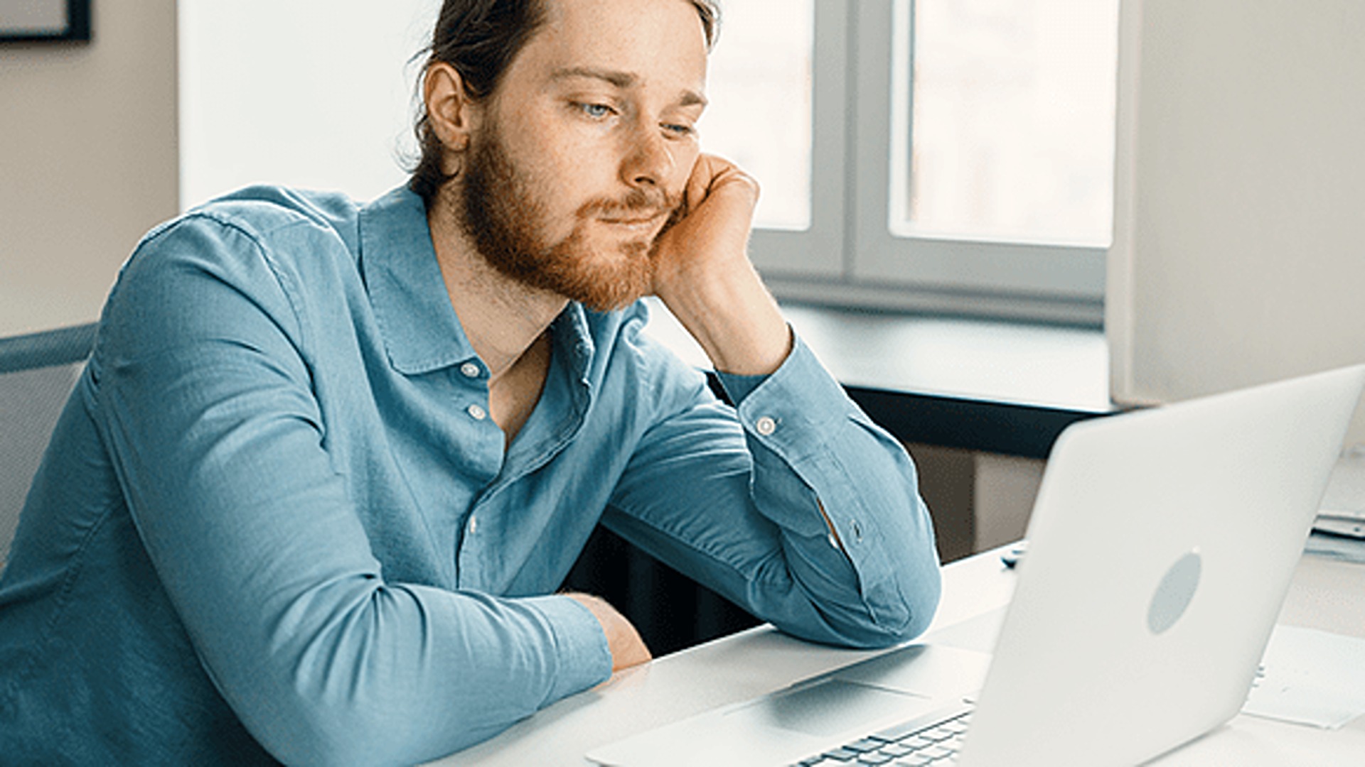 Mens sana – Boreout, la sindrome che colpisce chi si annoia al lavoro