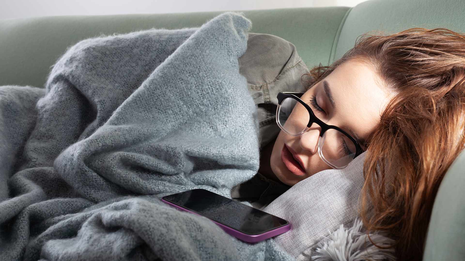 Di tutto un web. Smartphone a letto? Insonnia ti aspetto!