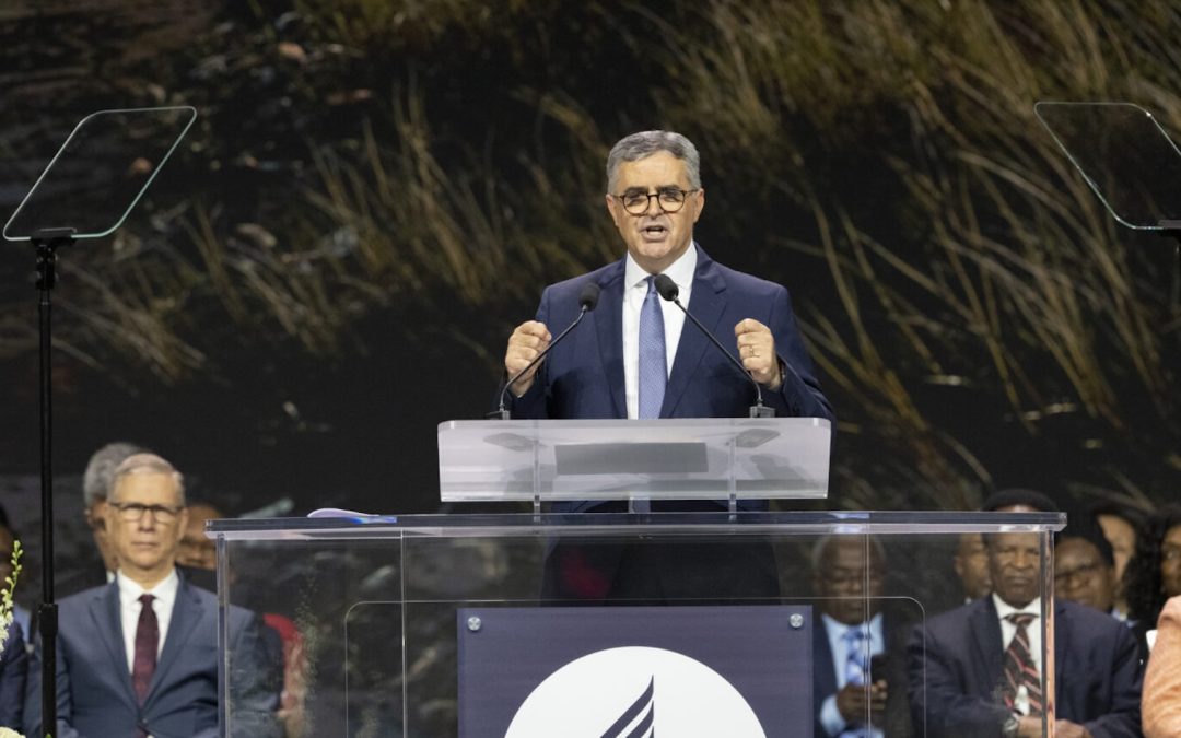 Alzarsi con uno scopo. Il messaggio del past. Erton C. Köhler