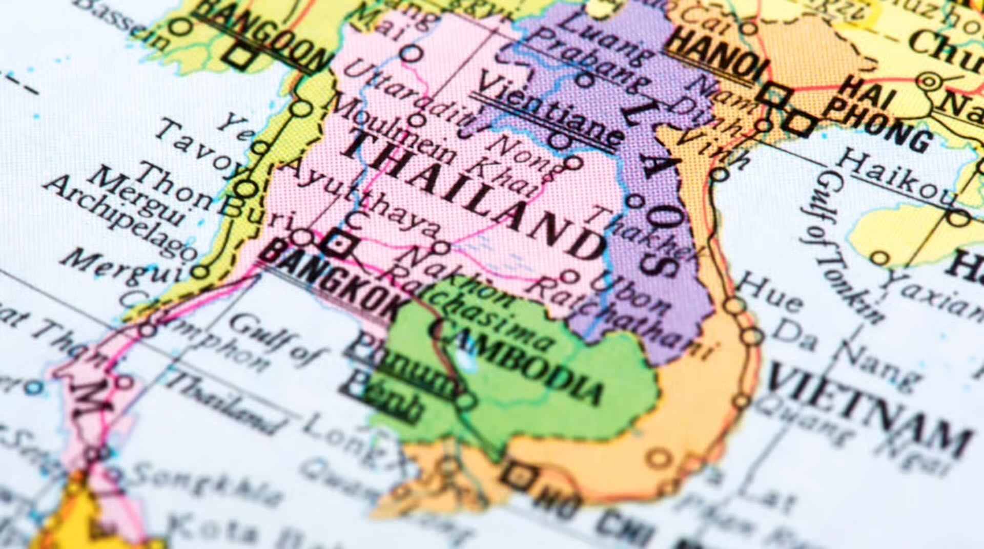 Un aiuto agli sfollati al confine tra Cambogia e Thailandia