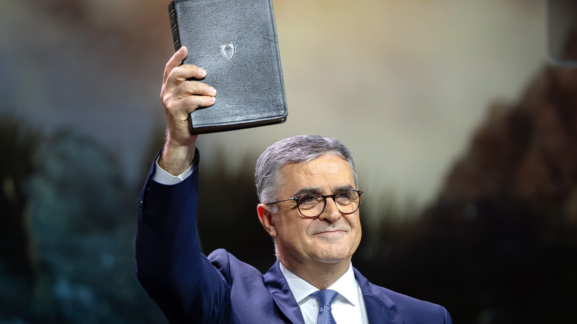 Il presidente della Chiesa mondiale ribadisce l’importanza della Bibbia