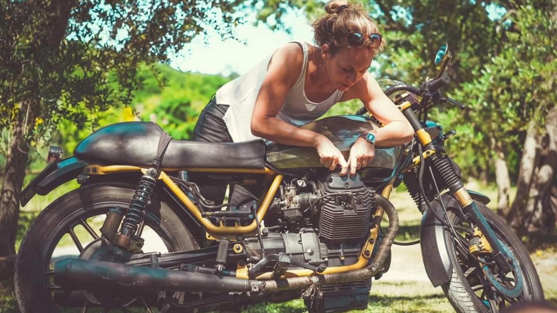 Vespiste e motocicliste: anche i motori raccontano