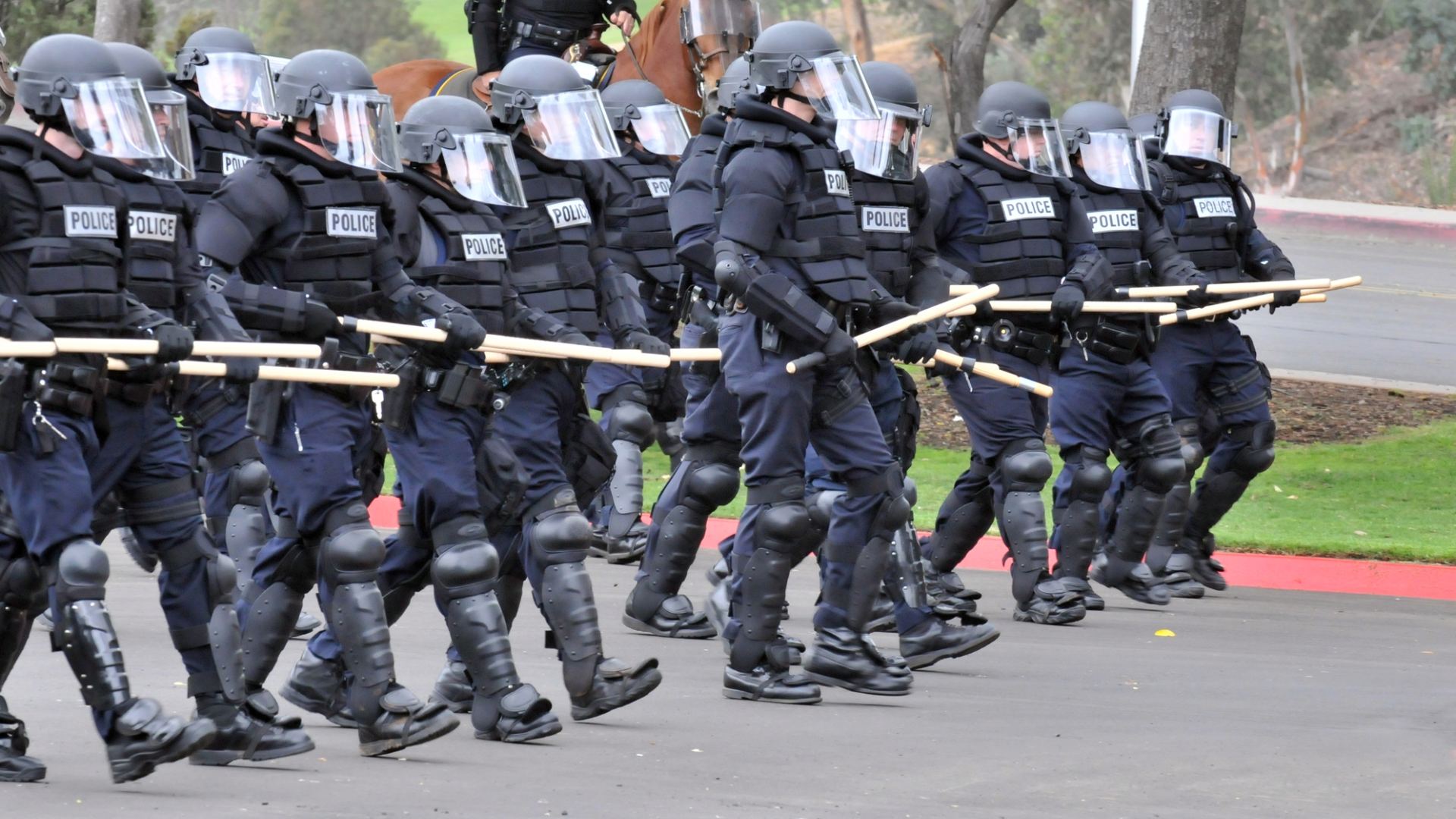 Rispondere degli abusi  è la premessa di uno Stato di diritto