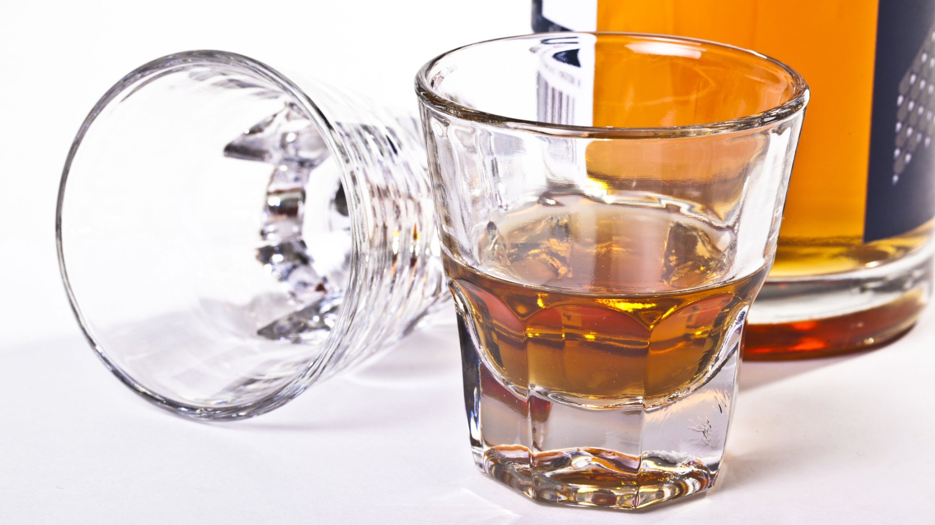 Alcol e salute ne parliamo con il dottor Biagio Tinghino