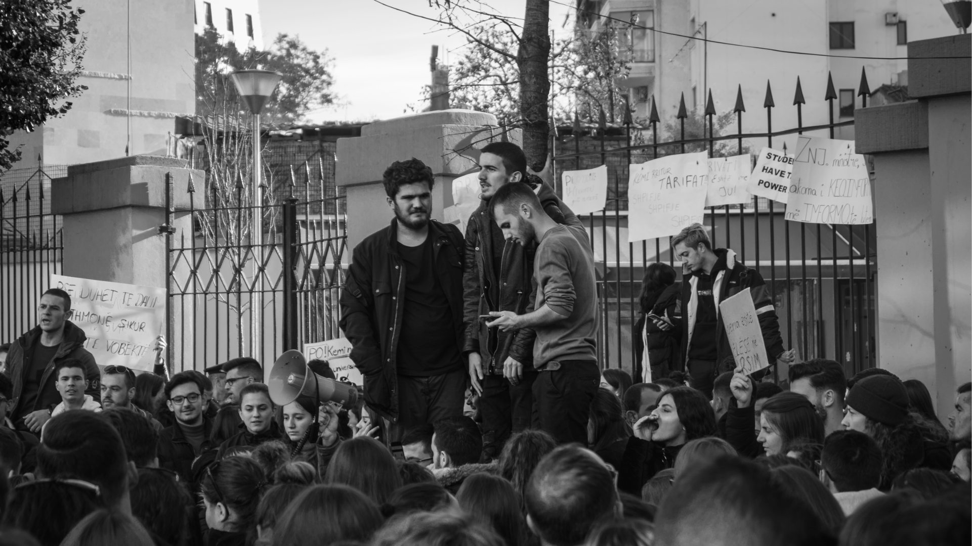 Diamo forma alla speranza: proteste in Albania