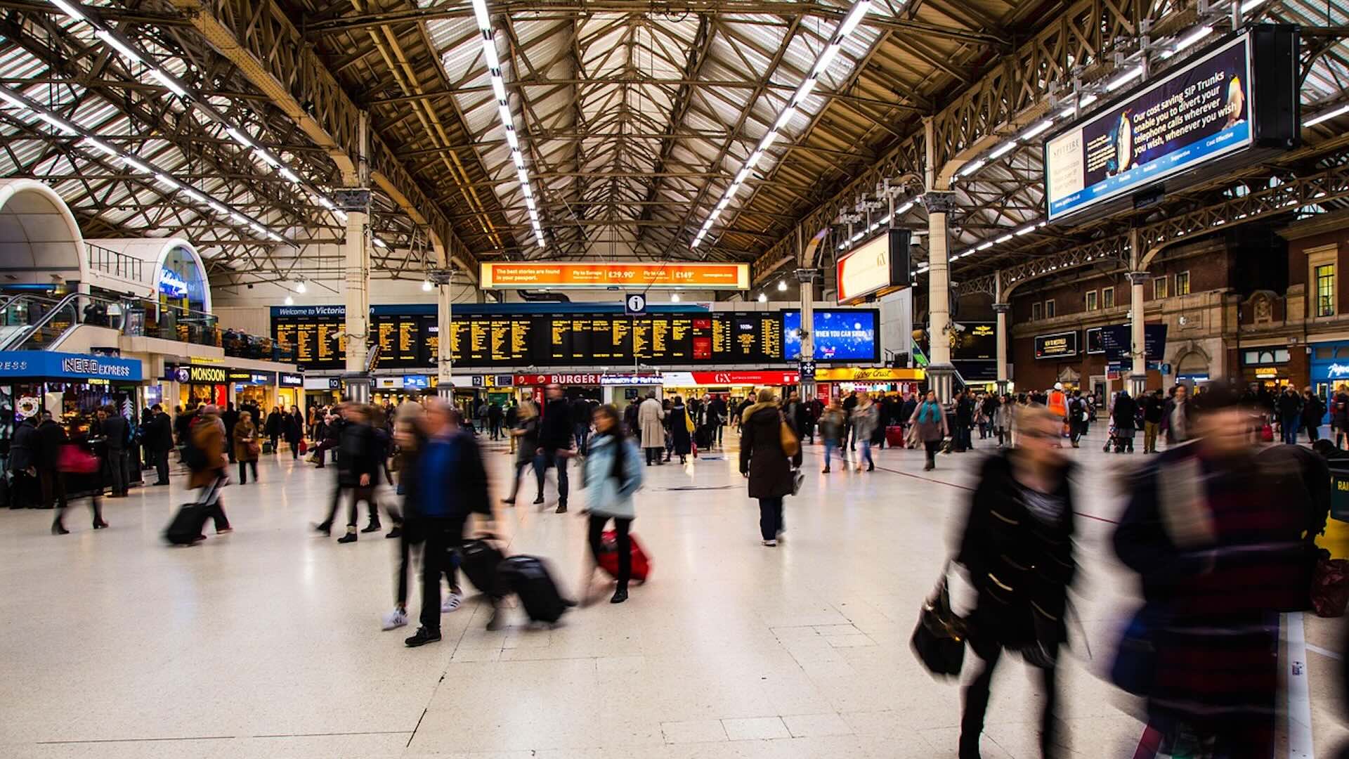 “Grazie per avermi ascoltato”. L’esperienza di una cappellana ferroviaria