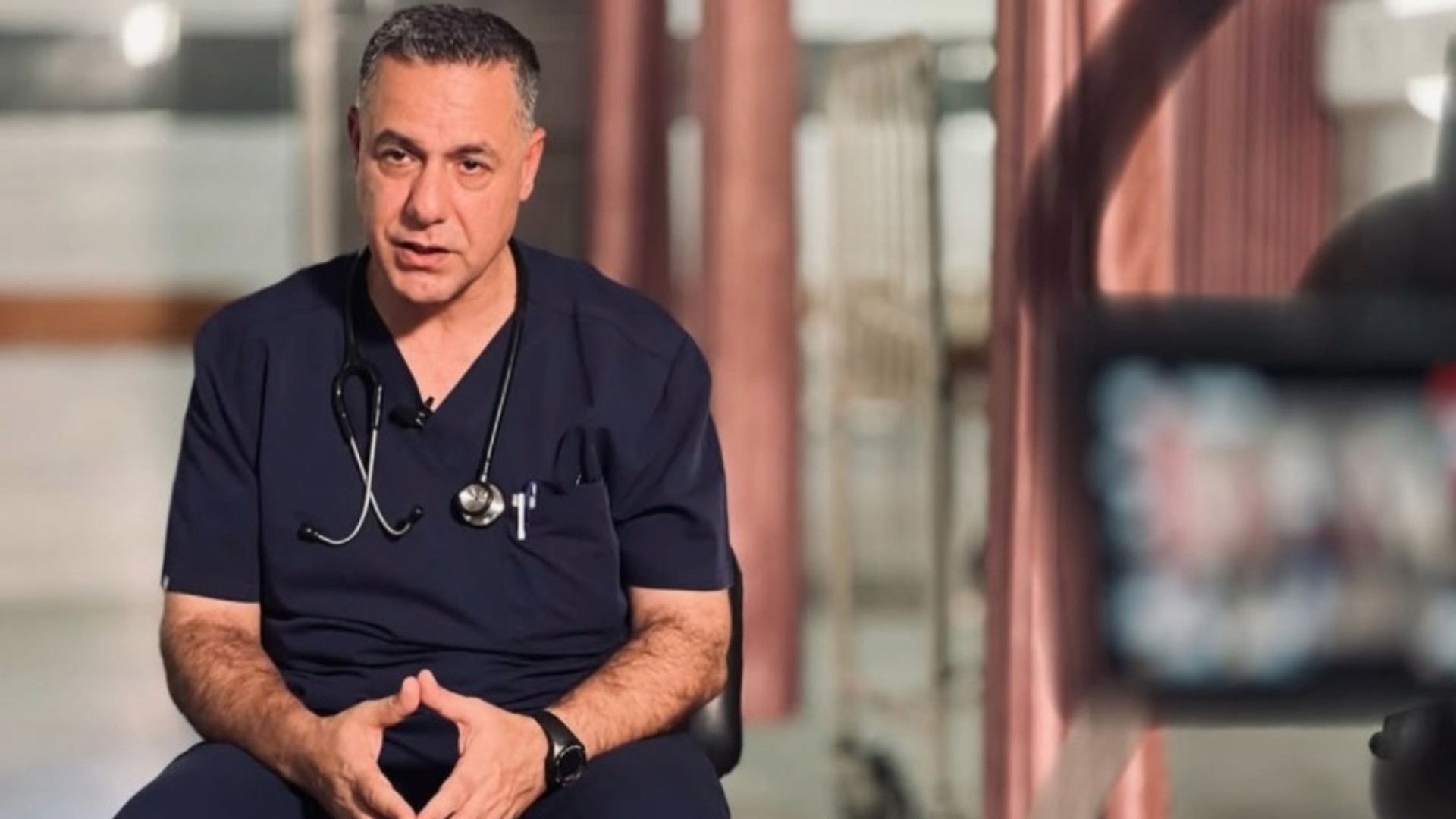 Appello per salvare il dottor Hussam Abu Safiya
