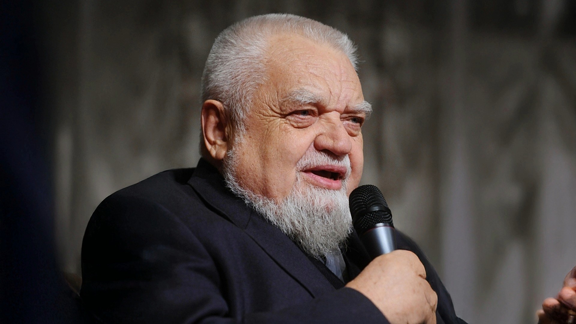 Enzo Bianchi,  “il monaco inquieto dalle parole non scontate”