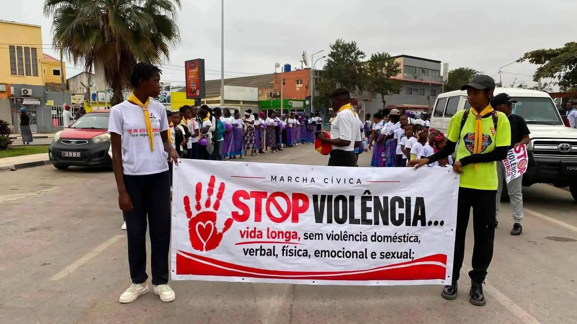 In Angola le donne avventiste manifestano contro la violenza domestica