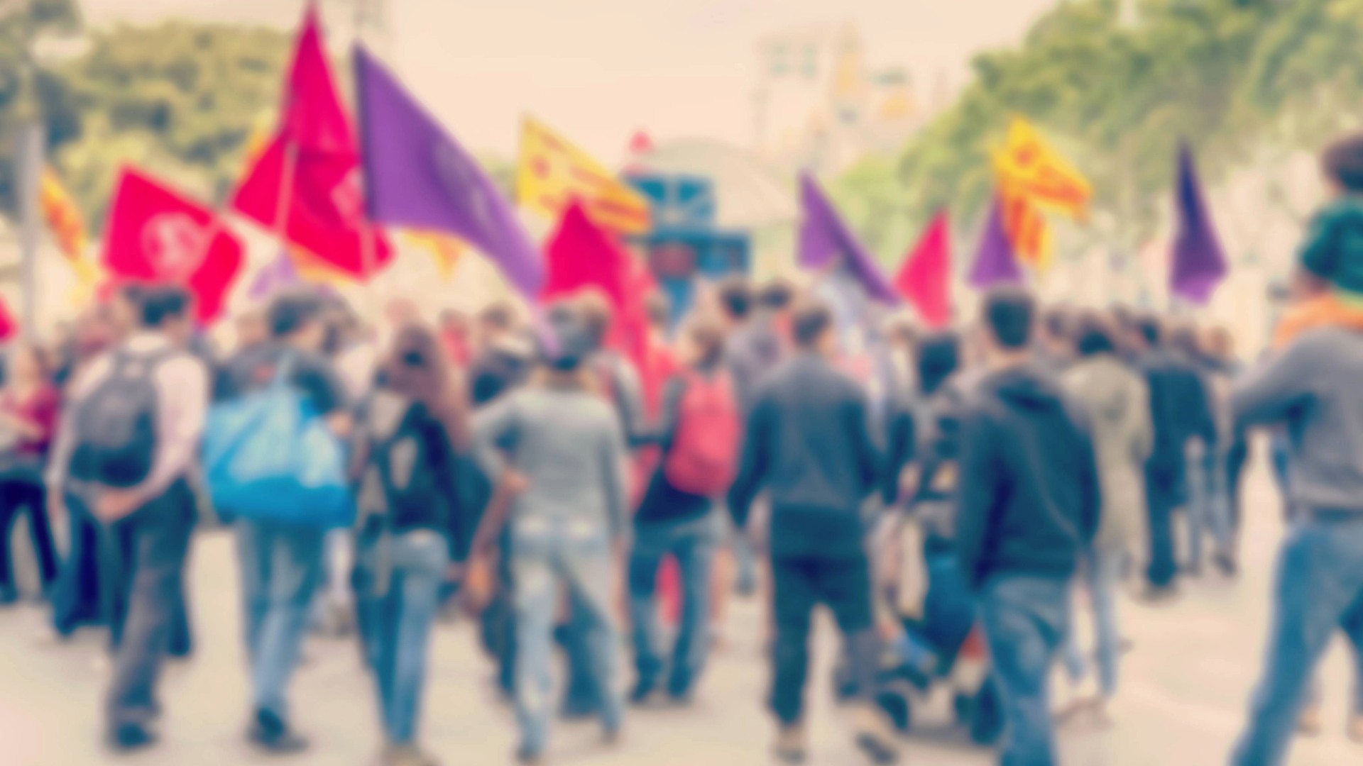 Le proteste e la strategia del caos