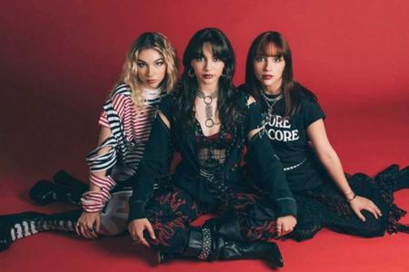 fullmoonzine.cz
