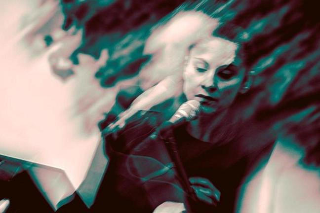 fullmoonzine.cz
